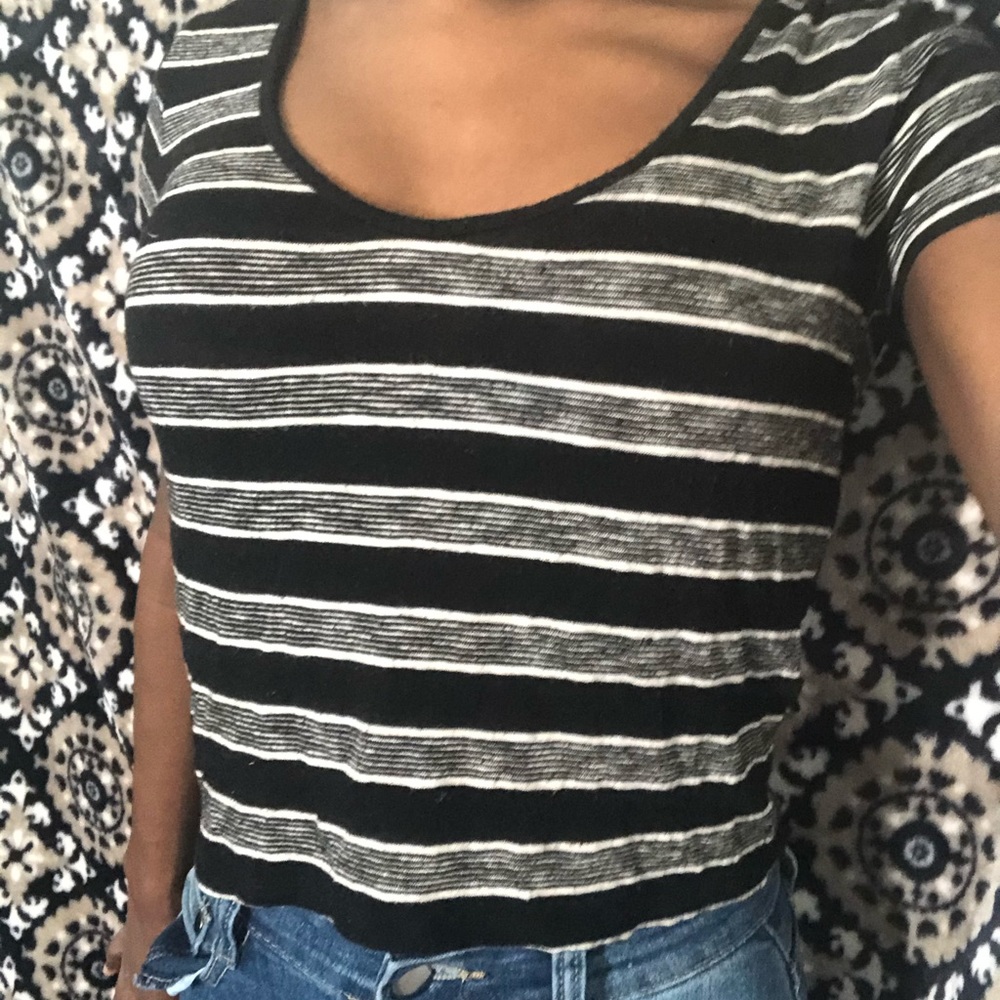 Black and White Stripped Crop Top